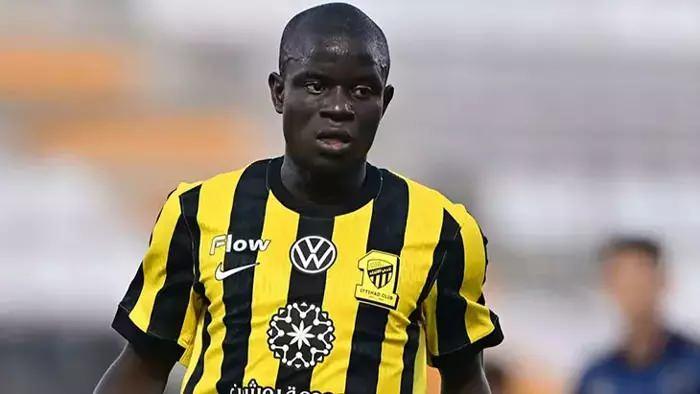 <p>Fenerbah&ccedil;e Başkanı Sadettin Saran, ekibine N'Golo Kante transferinin bitirilmesi talimatını verdi.<br />
<br />
Kısa s&uuml;re i&ccedil;inde Dubai'ye gidecek y&ouml;neticiler, Al Ittihad ile anlaşıp Kante'yi İstanbul'a getirmeye &ccedil;alışacak.<br />
<br />
(TAKVİM)</p>

