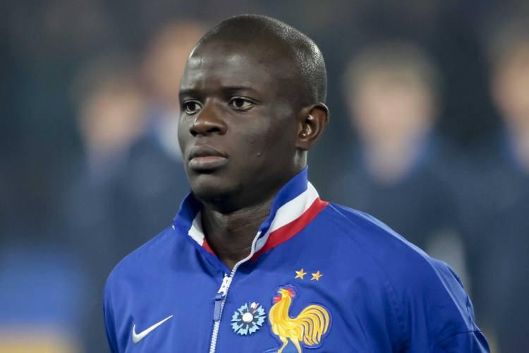 <p>Fenerbah&ccedil;e, N'Golo Kante i&ccedil;in Al-Ittihad'in 10 milyon euroluk talebine karşı yaptığı 5 milyon euroluk teklifi artıracak. Ertan Torunoğulları ve Devin &Ouml;zek'in bu hafta yeniden Suudi Arabistan'a gidecekleri &ouml;ğrenildi. (FANATİK)</p>
