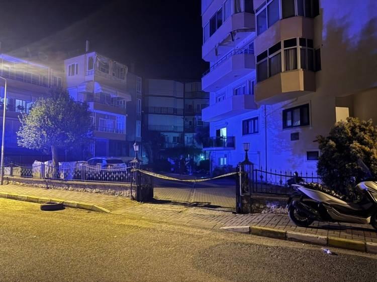 <p>Yargılamanın s&uuml;rd&uuml;ğ&uuml; Bandırma Ağır Ceza Mahkemesi'ndeki duruşmada, Dilruba Elif &Ccedil;etin'in annesinin bir d&ouml;nem birlikte yaşadığı A.O. tanık olarak dinlendi.</p>
