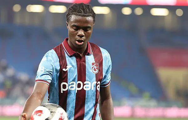 <p>Oulai'ye ilgi yalnızca S&uuml;per Lig'den değil.</p>
