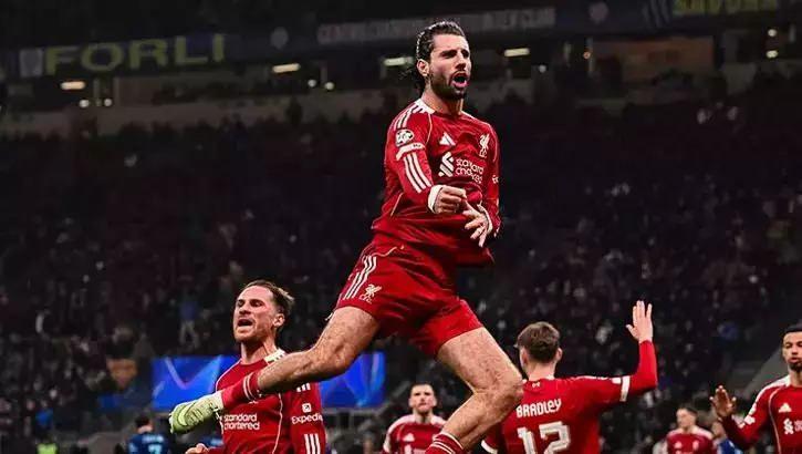 <p>3- Liverpool | 18 Puan | 12 Averaj</p>
