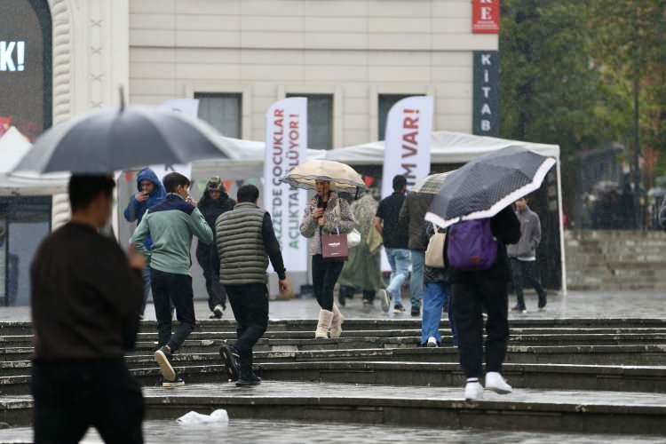 <p>Hava sıcaklığının, İ&ccedil; Anadolu ve G&uuml;neydoğu Anadolu'nun da 2 ila 4 derece artacağı, diğer yerlerde &ouml;nemli bir değişiklik beklenmiyor.</p>
