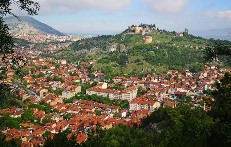 <p><span style="color:#B22222"><strong>37. K&Uuml;TAHYA</strong></span>:</p>

<p>735.138</p>
