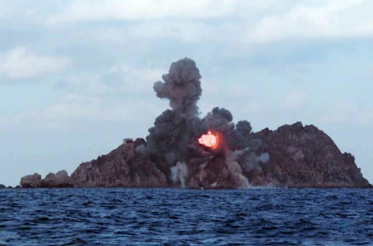 Kuzey Kore roketleri ateşledi: İşte Kim Jong-Un'un yeni oyuncağı