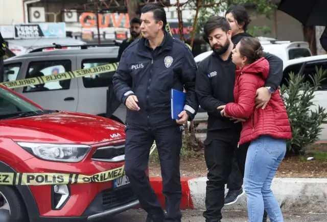 Ara&ccedil;ta &ouml;l&uuml; bulundu! Olay yerine gelen eşinin feryatları y&uuml;rekleri dağladı...