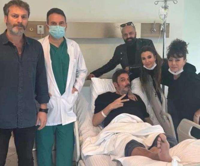 <p>Nakil s&uuml;recinin prosed&uuml;rlerine ilişkin bilgi veren Organ Nakli Koordinat&ouml;r&uuml; Dr. &Ouml;ğr. &Uuml;yesi Esin G&uuml;lkaya Anık ise<strong> "En uygun don&ouml;r adayı olan Salih Kıvırcık'ın yasal onay s&uuml;re&ccedil;leri tamamlandı. Hem alıcımız Ufuk &Ouml;zkan hem de vericimiz Salih Bey ile birlikte başarılı bir operasyon i&ccedil;in hazırlıklarımıza başladık" </strong>ifadelerini kullandı.</p>
