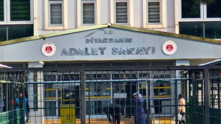 <p><span style="color:#B22222"><strong>DURUŞMA 11 HAZİRAN'A ERTELENDİ</strong></span></p>
