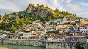 <p><span style="color:#B22222"><strong>ARNAVUTLUK</strong></span></p>
