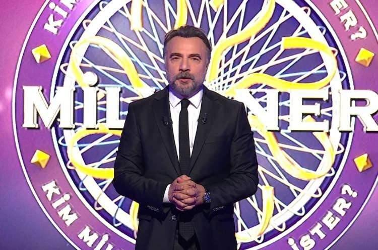 <p><strong>Spordan sanata, tarihten coğrafyaya bir&ccedil;ok alanda soruların yer aldığı fenomen programda, b&uuml;y&uuml;k &ouml;d&uuml;le ulaşmak isteyen yarışmacılar adeta ter d&ouml;k&uuml;yor.</strong></p>
