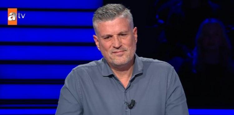 <p><strong>Yanıt vermekte zorlanan yarışmacı, seyirci joker hakkını kullanma kararı aldı.</strong></p>
