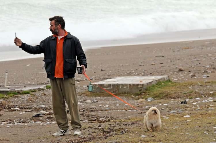 <p><span style="color:#A52A2A"><strong>YAĞIŞ VE ŞİDDETLİ R&Uuml;ZGAR ETKİSİNİ G&Ouml;STERDİ</strong></span></p>

<p>&nbsp;</p>

<p>Gece saatlerinde başlayan yağış ve şiddetli r&uuml;zgar hayatı olumsuz etkiledi.</p>
