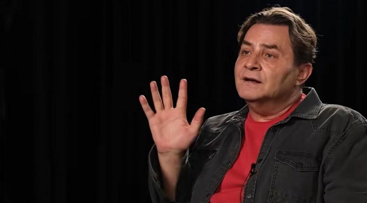 Armağan &Ccedil;ağlayan isyan etti: Kutsal mekanlara saygı g&ouml;sterin camide b&ouml;yle olmuyor!