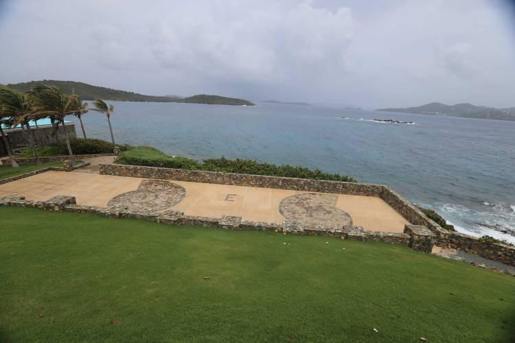 <p>Din, kişisel gelişim, spirit&uuml;alizm ya da yardım &ouml;rg&uuml;t&uuml; maskesiyle faaliyet y&uuml;r&uuml;ten kapalı devre yapılar; mutlak itaat, psikolojik baskı, cinsel s&ouml;m&uuml;r&uuml; ve toplu intiharlara uzanan su&ccedil; zincirleriyle Batı&rsquo;nın karanlık y&uuml;z&uuml;n&uuml; ele verdi</p>
