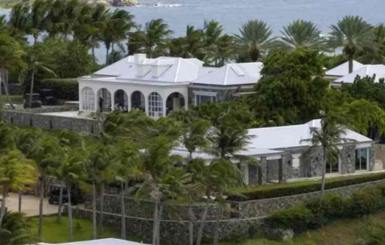 <p>Paylaşılan g&ouml;rsellerde, adadaki &ccedil;eşitli ortamlara ilişkin detaylar dikkatlerden ka&ccedil;madı.</p>

<p>&nbsp;</p>
