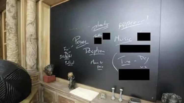 <p>Bazı ifadeler ise sans&uuml;rlenmiş durumda.</p>
