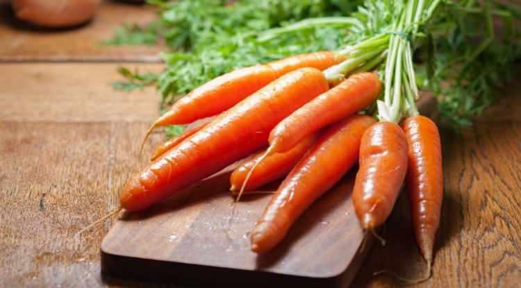 <p><strong>&Ouml;te yandan beta-karoten bakımından zengin olan havu&ccedil;, cildi g&uuml;neşin zararlı ışınlarına karşı korur.&nbsp;</strong></p>
