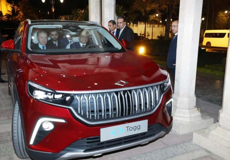 <p>Cumhurbaşkanı Erdoğan, Mısır Cumhurbaşkanı Abdulfettah es-Sisi&rsquo;ye kırmızı renkte bir Togg aracı hediye etti.</p>
