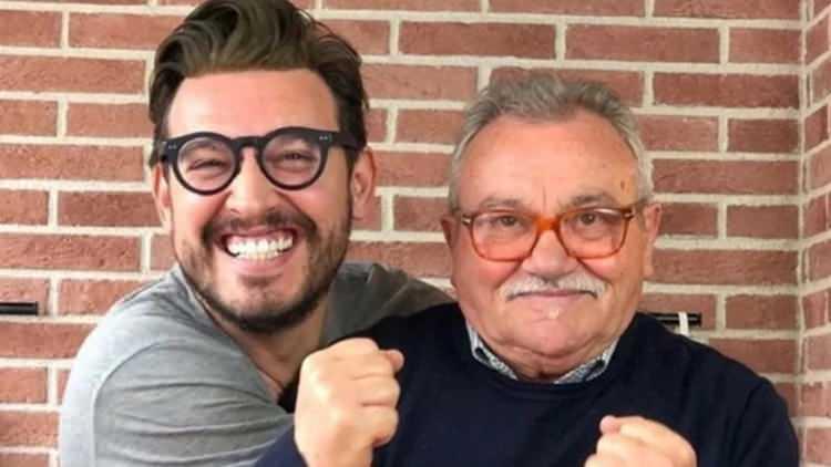 <p><strong>Babasıyla son anlarını da anlatan &uuml;nl&uuml; şef, duygusal anlar yaşadı. Babasının ambulansa binmeden &ouml;nce, FaceTime g&ouml;r&uuml;şmek istediğini s&ouml;yleyen Zanna,&nbsp;<span style="color:#0000CD">"Babam bana 'Danilo, FaceTime'dan arasana' dedi ve biz onu en son o şekilde g&ouml;rd&uuml;k" </span>diye konuştu.</strong></p>
