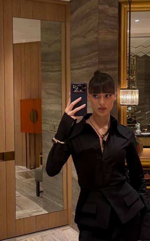 <p><span style="color:#B22222"><strong>YORUM YAĞDI</strong></span></p>
