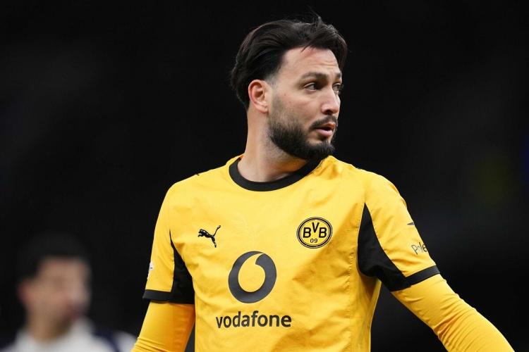 <p>Galatasaray, stoper transferinde de harekete ge&ccedil;ti. Hedefte Dortmund'un solak stoperi Bensebaini var. (FANATİK)</p>
