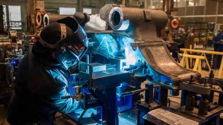 <p>İŞKUR&rsquo;a Kayıtlı İş Arayan 2 milyon 427 bin 507 kişi. Ocak ayında İŞKUR&rsquo;a kayıtlı iş arayan sayısı 2 milyon 427 bin 507 kişi oldu. İŞKUR&rsquo;a kayıtlı iş arayanların y&uuml;zde 50,4&rsquo;&uuml; erkek, y&uuml;zde 49,6&rsquo;sı kadın, y&uuml;zde 20&rsquo;si 15-24 yaş grubunda.</p>
