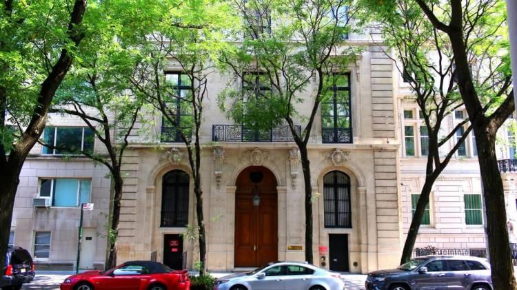 <p><strong><span style="color:#B22222">MANHATTAN KONAĞI (New York)&nbsp;</span> &nbsp;|&nbsp; 56 MİLYON DOLAR</strong></p>

<p>&nbsp;</p>

<p>7 katlı, 40 odalı. Central Park'ın karşısında.</p>
