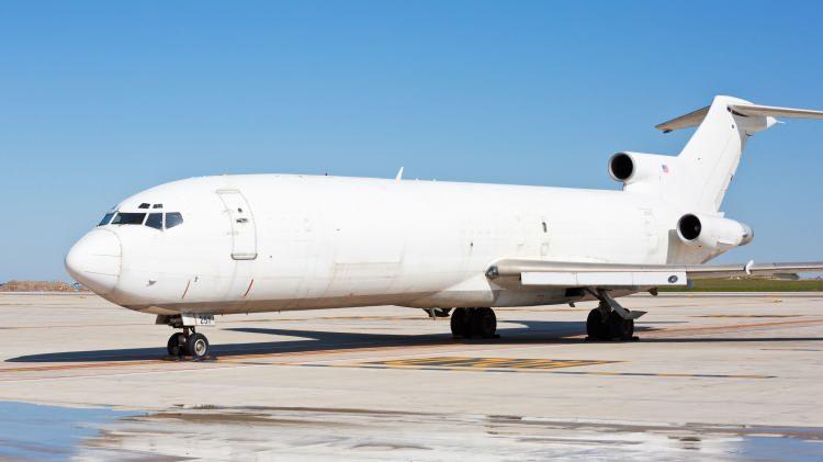 <p><span style="color:#B22222"><strong>BOEİNG 727</strong></span></p>

<p>&nbsp;</p>

<p>Ticari yolcu u&ccedil;ağının l&uuml;ks &ouml;zel jete &ccedil;evrilmiş hali. En bilinen u&ccedil;ağı.</p>
