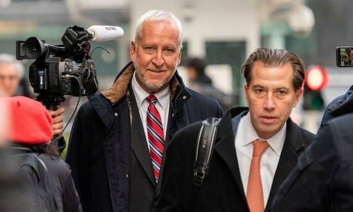 <p><strong><span style="color:#B22222">LAWRENCE PAUL VİSOSKİ, JR&nbsp;</span> |&nbsp; &Ouml;ZEL JETİN PİLOTU</strong></p>
