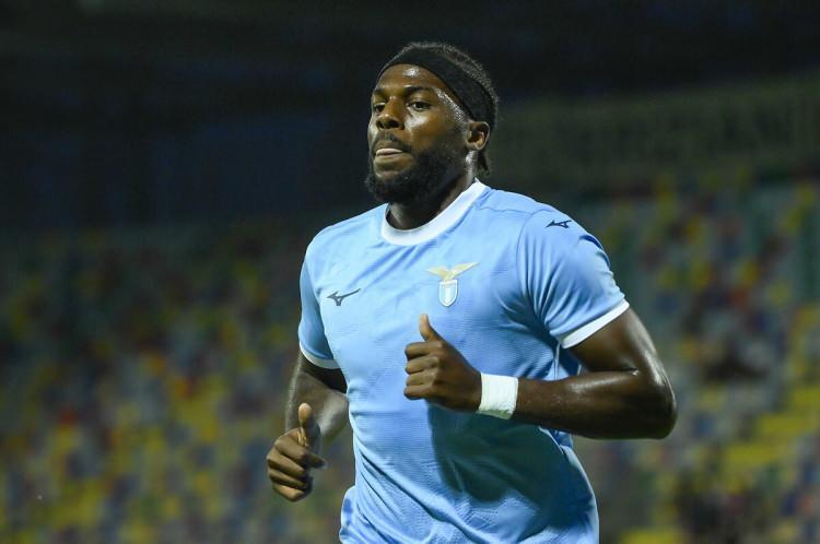 <p>Beşiktaş, Lazio forması giyen Nuno Tavares i&ccedil;in 14 milyon euro teklif etti. 26 yaşındaki sol bekle Suudi Arabistan'dan da ilgilenen takımlar bulunurken Lazio'nun yanıtı bekleniyor. (H&Uuml;RRİYET)</p>
