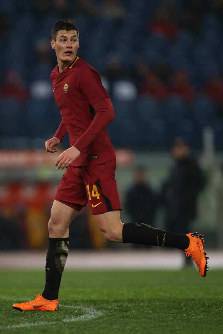 <p>Tammy Abraham'ın ayrılığının ardından forvet transferi i&ccedil;in arayışlarına başlayan Beşiktaş'ta Patrick Schick yeniden g&uuml;ndeme geldi. Bayer Leverkusen 25 milyon euro talep ederken siyah-beyazlılar rakama aşağıya d&uuml;ş&uuml;rmeye &ccedil;alışıyor. (FANATİK)</p>
