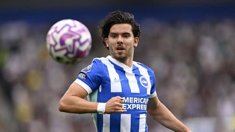 <p><strong>İngiltere Premiere Lig'de&nbsp;Brighton & Hove Albion&rsquo;da forma giyen Ferdi Kadığlu babaannesinin hayatını kaybettiğini duyurdu.</strong></p>
