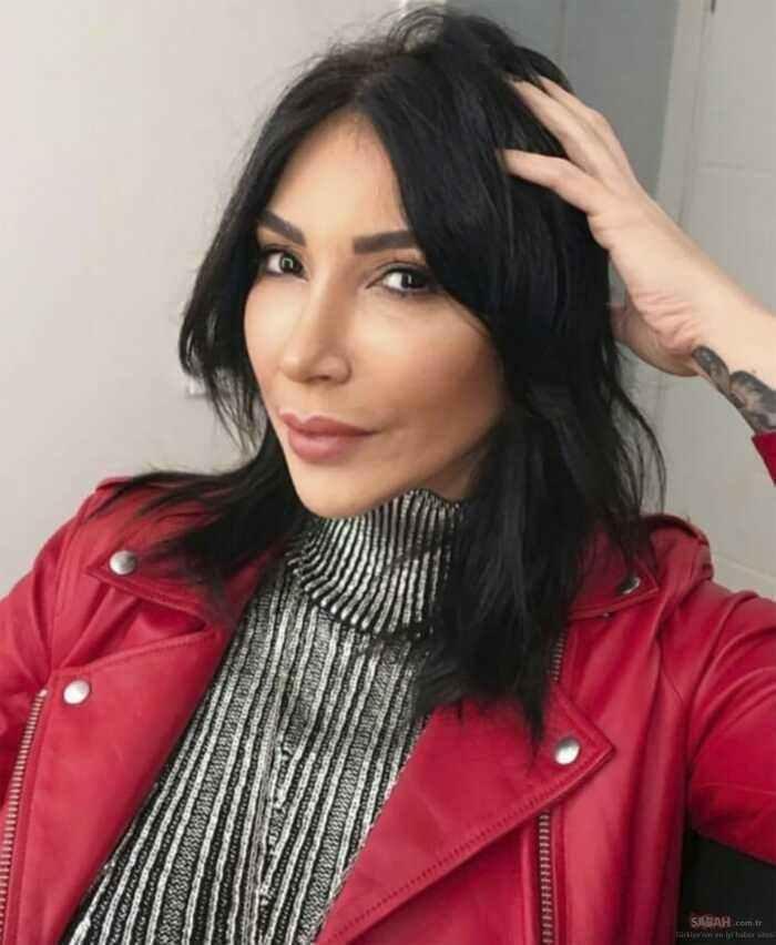 <p><strong>&Uuml;nl&uuml; sanat&ccedil;ı Hande Yener, 4 Şubat D&uuml;nya Kanser G&uuml;n&uuml; kapsamında ger&ccedil;ekleşen bir s&ouml;yleşide dikkat &ccedil;eken a&ccedil;ıklamalarda bulundu.</strong></p>
