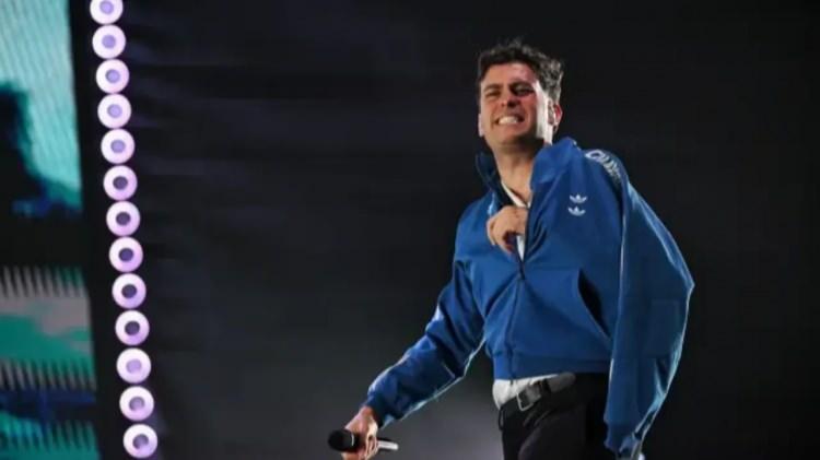 <p><strong>B&uuml;y&uuml;k bir kaza ge&ccedil;iren ve &ouml;l&uuml;mden d&ouml;nd&uuml;ğ&uuml; belirtilen &uuml;nl&uuml; rap&ccedil;inin ilk yapılan m&uuml;dahaleler sonrası sadece omzunun &ccedil;ıktığı tespit edildi.</strong></p>
