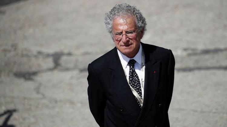 <p><strong><span style="color:rgb(178, 34, 34)">44)&nbsp; LAURENT DASSAULT&nbsp;</span>&nbsp;| 10,6 MİLYAR DOLAR</strong></p>

<p>&nbsp;</p>

<p>Laurent Dassault, Dassault ailesinin iş ve yatırım alanındaki en etkili isimlerinden biri olarak biliniyor. Serveti, başta havacılık ve savunma sanayii olmak &uuml;zere teknoloji ve medya yatırımlarından kaynaklanıyor.</p>
