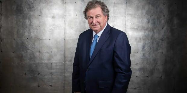 <p><strong><span style="color:rgb(178, 34, 34)">41)&nbsp; JAIME GILINSKI BACAL</span>&nbsp;| 10,7 MİLYAR DOLAR&nbsp; - Bankacı</strong></p>

<p>&nbsp;</p>

<p>Jaime Gilinski Bacal, Kolombiyalı bankacı ve yatırımcı olarak Latin Amerika&rsquo;nın en zengin isimlerinden biridir. Serveti, bankacılık, gayrimenkul ve &ccedil;eşitli finansal yatırımlarından geliyor.</p>
