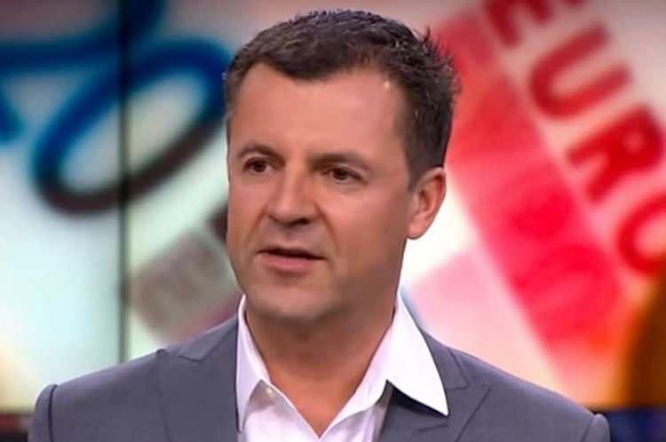 <p><strong><span style="color:rgb(178, 34, 34)">25)&nbsp; MICHAEL PLATT&nbsp;</span>&nbsp;|&nbsp; 18,8 MİLYAR DOLAR - Girişimci</strong></p>

<p>&nbsp;</p>

<p>Michael Platt, BlueCrest Capital Management&rsquo;ın kurucusu ve finans d&uuml;nyasında hedge fon alanında &ouml;nde gelen isimlerden biridir. Serveti, başarılı yatırım stratejileri ve portf&ouml;y y&ouml;netiminden kaynaklanıyor.</p>
