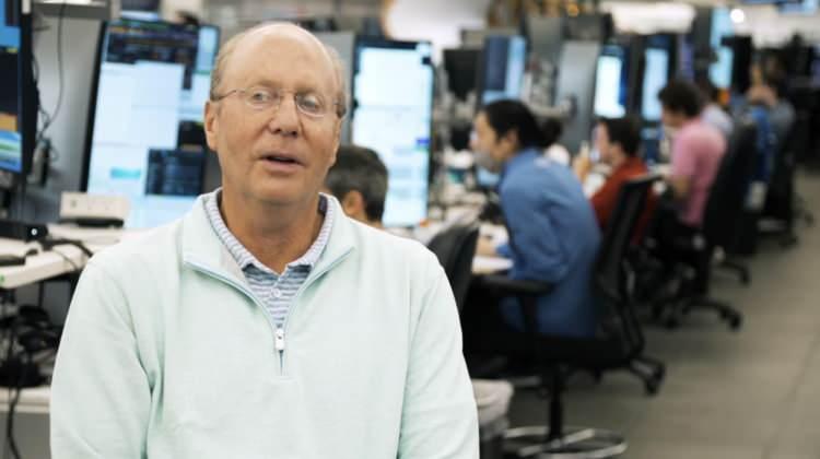 <p><strong><span style="color:rgb(178, 34, 34)">8)&nbsp; JEFF YASS</span>&nbsp; |&nbsp; 59 MİLYAR DOLAR&nbsp; -&nbsp; Finans</strong></p>

<p>&nbsp;</p>

<p>Jeff Yass, Susquehanna International Group&rsquo;un kurucularından biri olarak finans ve yatırım d&uuml;nyasında &ouml;ne &ccedil;ıkıyor. Serveti, opsiyon ticareti, hedge fon y&ouml;netimi ve teknoloji yatırımlarından geliyor.</p>
