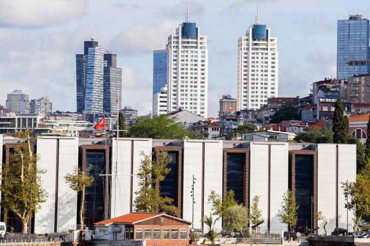 <p><span style="color:#B22222"><strong>-BEYLİKD&Uuml;Z&Uuml;</strong></span>: 40.429 TL/m2</p>

<p><span style="color:#B22222"><strong>-FATİH</strong></span>: 41.948 TL/m2</p>
