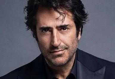 <p><span style="color:#B22222"><strong>KUYUMCUYA GİRERKEN G&Ouml;R&Uuml;NT&Uuml;LENDİ</strong></span></p>
