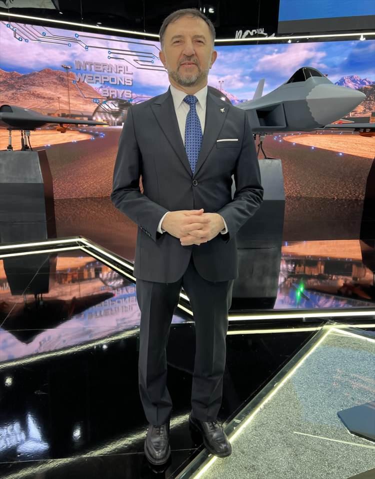 <p>Projeye dahil olmak isteyen &uuml;lkeler bulunduğuna işaret eden Demiroğlu, ş&ouml;yle konuştu:</p>

<p>&nbsp;</p>

<p>"Bunlardan bir tanesi de Suudi Arabistan'dı. Epeydir &ccedil;alışmalarımız devam ediyor, artık en son, en &uuml;st seviyeye taşındı g&ouml;r&uuml;şmeler. Bundan sonraki s&uuml;re&ccedil;te, belki bu sene i&ccedil;erisinde, belki daha da yakın, g&uuml;zel bir haberi sizlerle paylaşmayı &uuml;mit ediyoruz. Savunma Sanayii Başkanlığı koordinasyonunda devam ediyor s&uuml;re&ccedil;, &ccedil;&uuml;nk&uuml; h&uuml;k&uuml;metler arası bir mutabakatla ve plan, proje, programla yapılması lazım. Her seviyede, Cumhurbaşkanımız seviyesinde bu projeye destek en &uuml;st d&uuml;zeyde, en g&uuml;&ccedil;l&uuml; olduğu şekliyle devam ediyor. İnşallah devam edecek. Bizi izlemeye devam edin diyeyim."</p>
