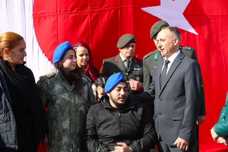 Yapılan iyiliği hi&ccedil;bir zaman unutmadı! 3 yıldır sakladığı emanetin sahibiyle buluştular...