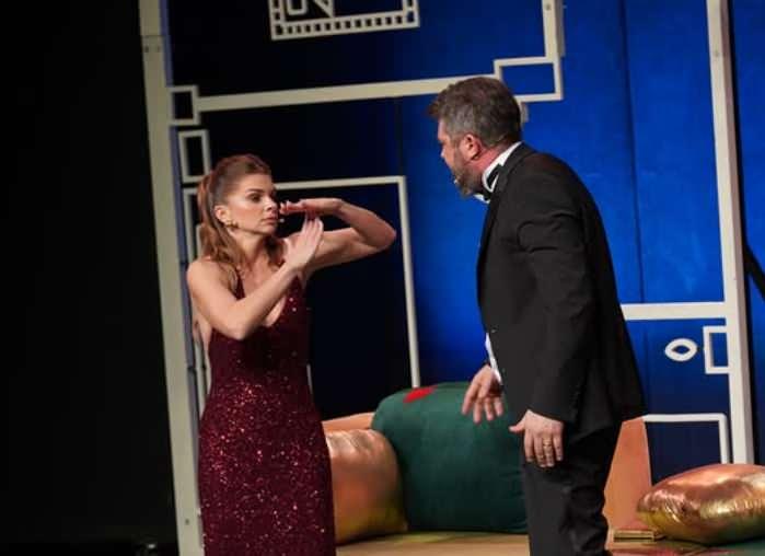 <p><strong>Pelin Karahan s&ouml;zlerine <span style="color:#800080"><em>"Y&uuml;zlerce kişinin &ouml;n&uuml;nde canlı performans sergiliyorum. Bu başkalarının kolay kolay yapamayacağı bir cesaret işi"</em></span> diyerek noktaladı.</strong></p>
