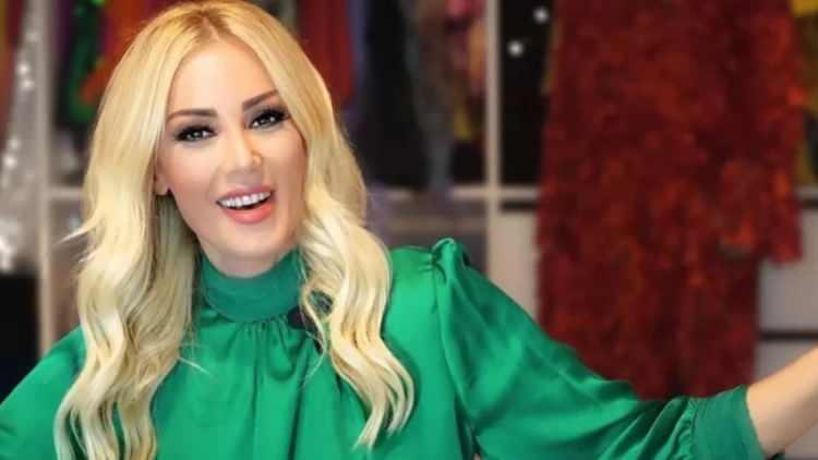 <p><strong>Bir d&ouml;neme damga vuran<span style="color:#800000"> 'Hasta Ettin'</span> ve <span style="color:#800000">'Kısmetsizim'</span> şarkılarıyla tanınan &uuml;nl&uuml; şarkıcı Petek Din&ccedil;&ouml;z, imaj değişikliği ile g&uuml;ndeme geldi.</strong></p>
