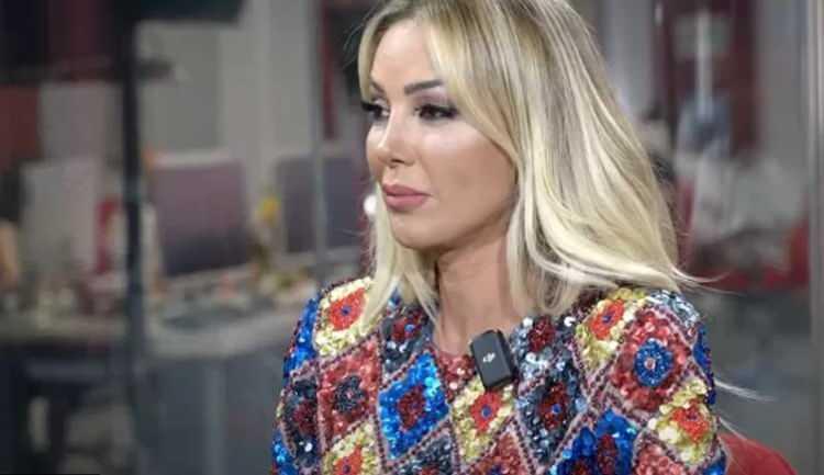 <p><span style="color:#800000"><strong>"ARTIK KENDİMİ ANLATMAK İSTEMİYORUM"</strong></span></p>

<p>&nbsp;</p>
