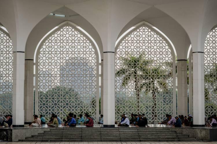 <p><strong><span style="color:inherit">(Allah&rsquo;ım, fayda vermeyen ilimden, kabul edilmeyen amel ve duadan sana sığınırım.) </span></strong></p>

<p><span style="color:inherit">[M&uuml;slim]</span></p>

<p>&nbsp;</p>
