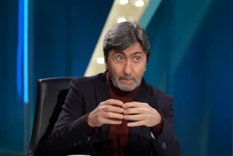 <p><strong>"2-0'IN MİMARLARINDAN BİRİ OLARAK HOCAYI YAZARIM"</strong></p>
