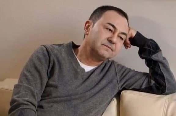 <p><strong>Serdar Orta&ccedil;'ın yakın arkadaşı olan Mehmet Ali Erbil'in Ağustos ayında kıyılan nikahında şahit olması istenmiş, ancak Orta&ccedil;'ın d&uuml;ğ&uuml;ndeki davetliler arasında yer almaması kafaları karıştırmıştı.</strong></p>
