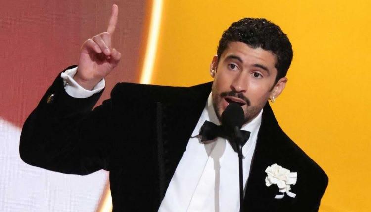 <p><span style="color:#0000CD"><strong>"HAYVAN DEĞİLİZ"</strong></span></p>

<p><strong>Porto Rikolu sanat&ccedil;ı Bad Bunny, Grammy tarihinde &ouml;d&uuml;l kazanan ilk İspanyolca alb&uuml;mle tarihe ge&ccedil;erken siyasi mesaj vermeyi de ihmal etmedi. &Uuml;nl&uuml; sanat&ccedil;ı, <span style="color:#0000CD">"Bizler vahşi değiliz, hayvan değiliz, uzaylı değiliz. Biz insanız ve biz Amerikalıyız"</span> dedi.</strong></p>
