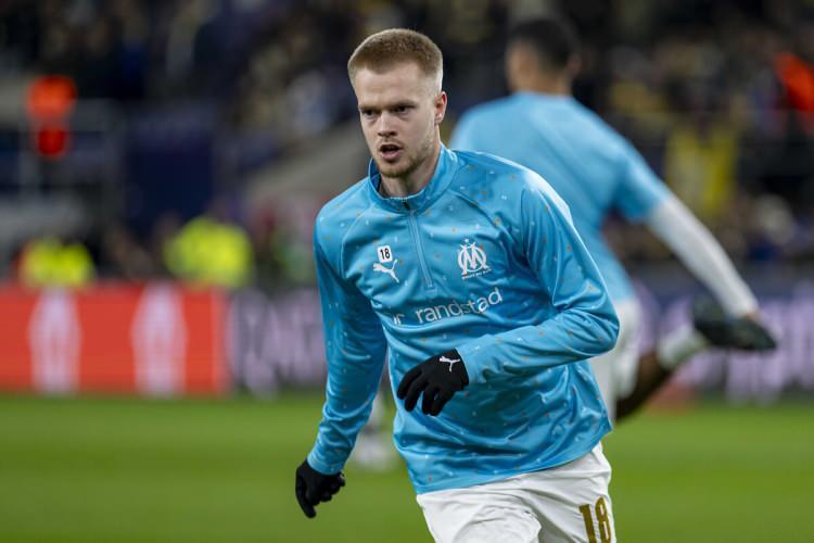 <p>Galatasaray'ın orta sahadaki alternatiflerinden olan Arthur Vermeeren'in durumu yakından izleniyor. Kiralık oynadığı Marsilya'dan ayrılmak isteyen Bel&ccedil;ikalı gen&ccedil; yıldız i&ccedil;in şartlar araştırılıyor. (FOTOMA&Ccedil;)</p>
