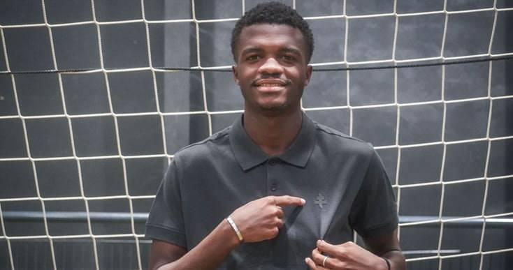 <p>Beşiktaş, orta saha i&ccedil;in g&uuml;ndemine Alpha Toure'yi aldı. 20 yaşındaki Senegalli oyuncu i&ccedil;in Metz'e satın alma opsiyonlu kiralama teklifi yapılacak. (FANATİK)</p>
